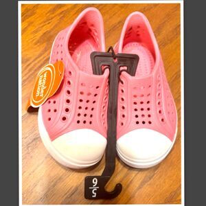 Wonder Nation Beach Wear ~Waterproof ~ Size 5-6 ~ Girls Shoes ~ Sandals Toddler